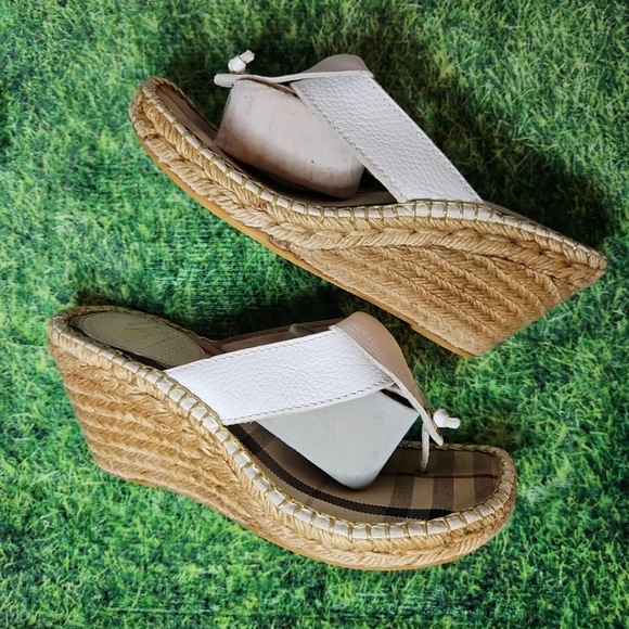 Burberry White Leather Espadrille Thong Wedge Sandals Check Size 39 . Box not in - Picture 6 of 13
